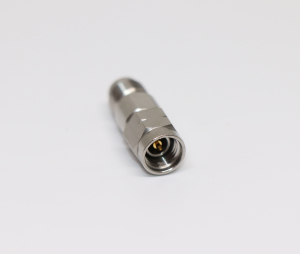 RFOCS 282311 Adapter, DC to 40 GHz, Test Grade, 2.4 Female to 3.5 Male Adapter side view